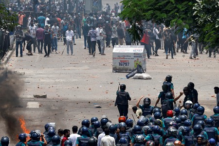 Penampakan Rusuh Ibu Kota Bangladesh Imbas Demo